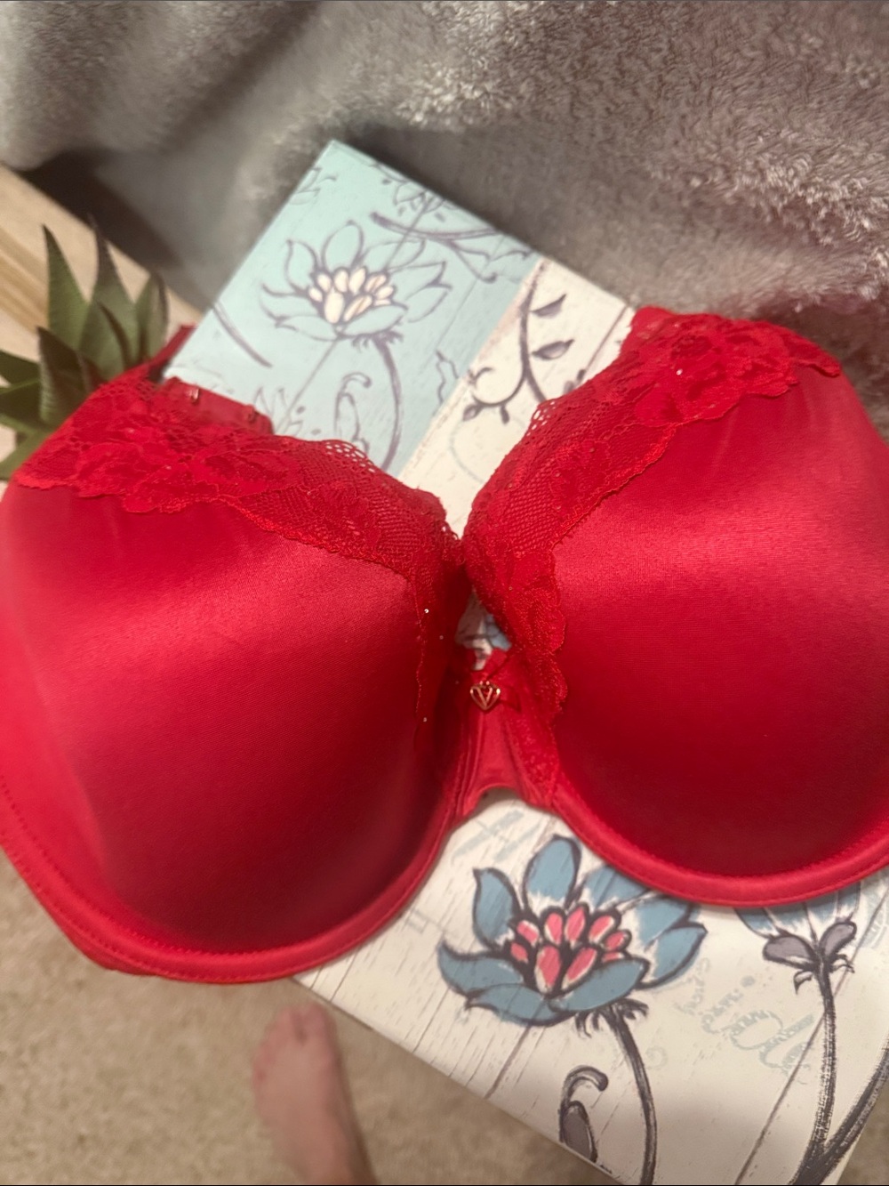 Victoria's Secret Red Satin Lace-Trim Underwire Bra